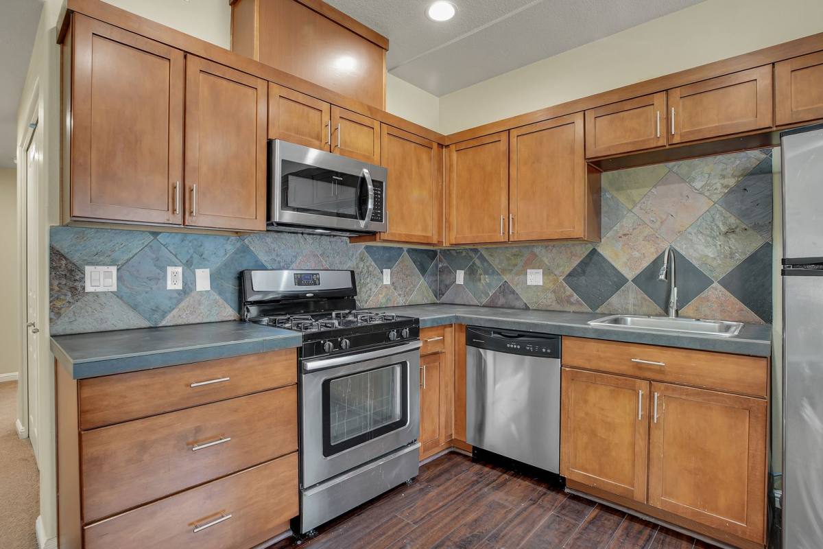 Apartment for rent at 10038 SE Division St, Portland, OR 97266