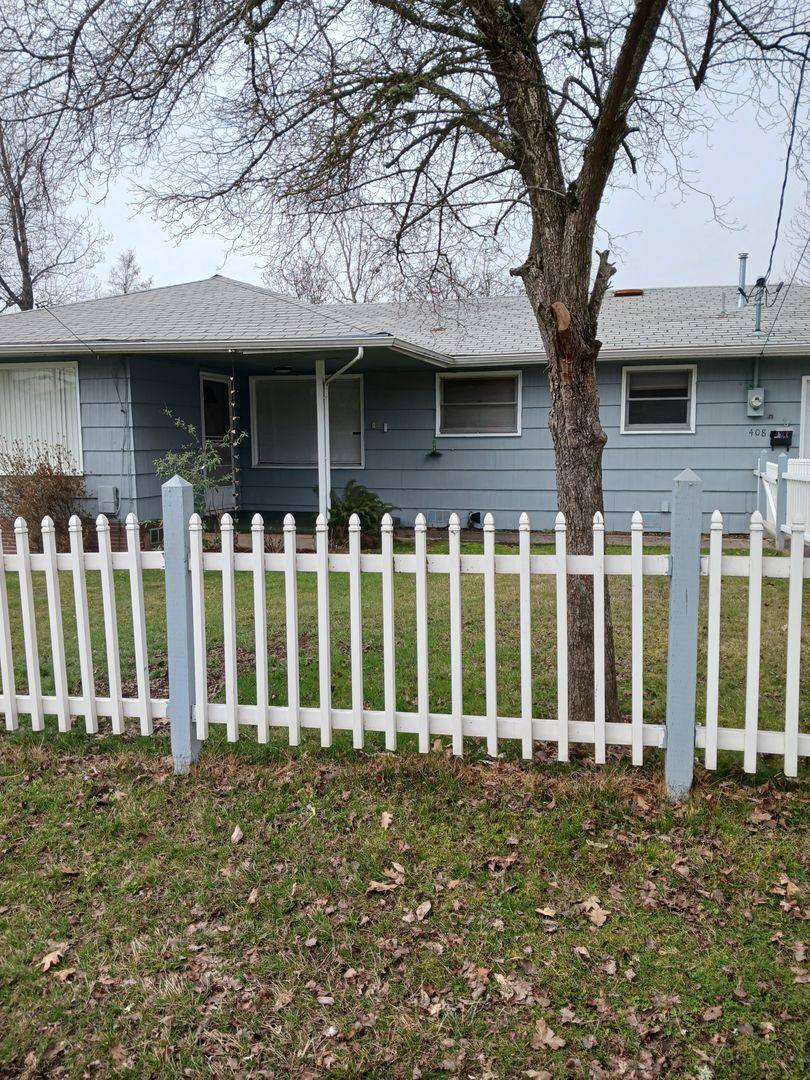 House for rent at 408 NE 11th, Grants Pass, OR 97526