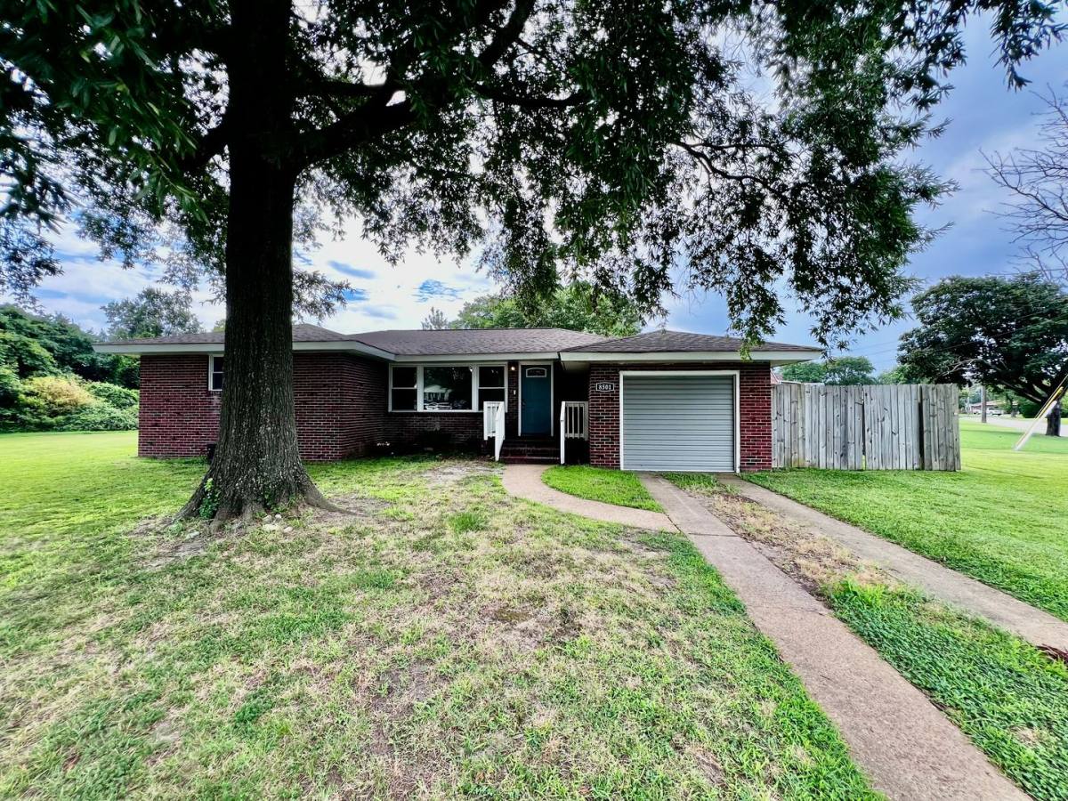 House for rent at 8501 Benjamin Ave, Norfolk, VA 23518