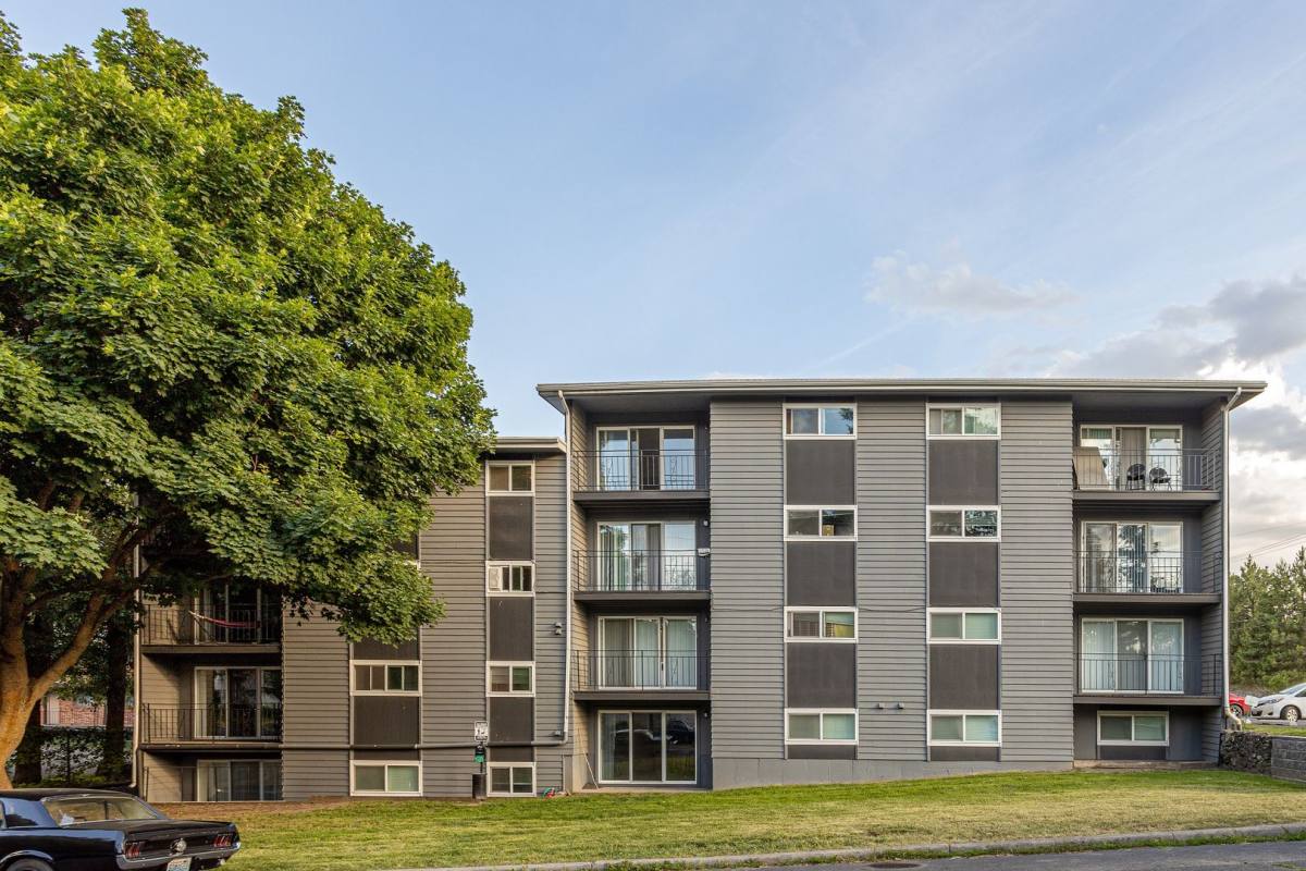 Apartment for rent at 1118 & 1122 Oakland St, Cheney, WA 99004