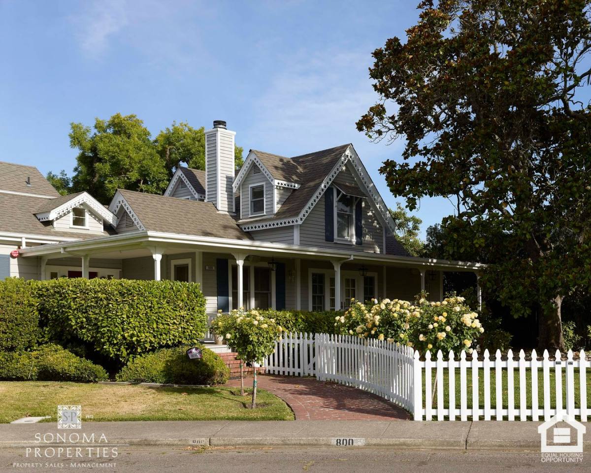 House for rent at 800 5th St E, Sonoma, CA 95476