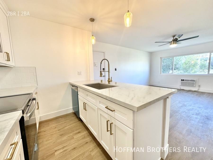 Apartment for rent at 5113 Harold Way #307, Los Angeles, CA 90027