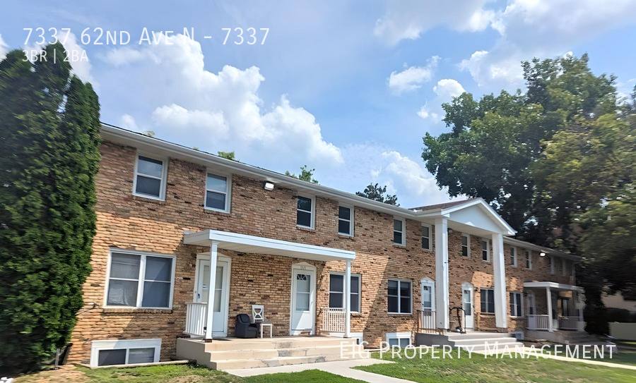 Townhouse for rent at 7337 62nd Ave N, Minneapolis, MN 55428
