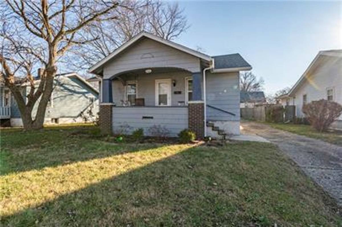 House for rent at 965 E Wood St, Decatur, IL 62521
