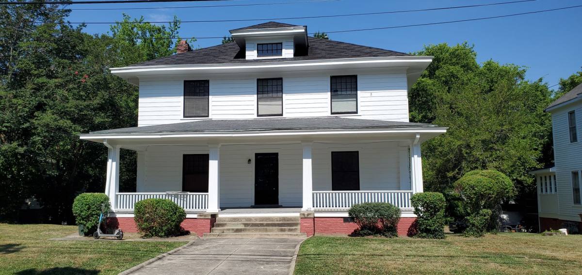 Apartment for rent at 320 S Mendenhall St, Greensboro, NC 27403