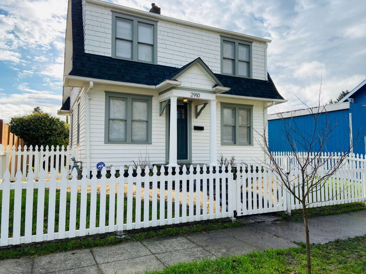 House for rent at 2910 S 13th St, Tacoma, WA 98405