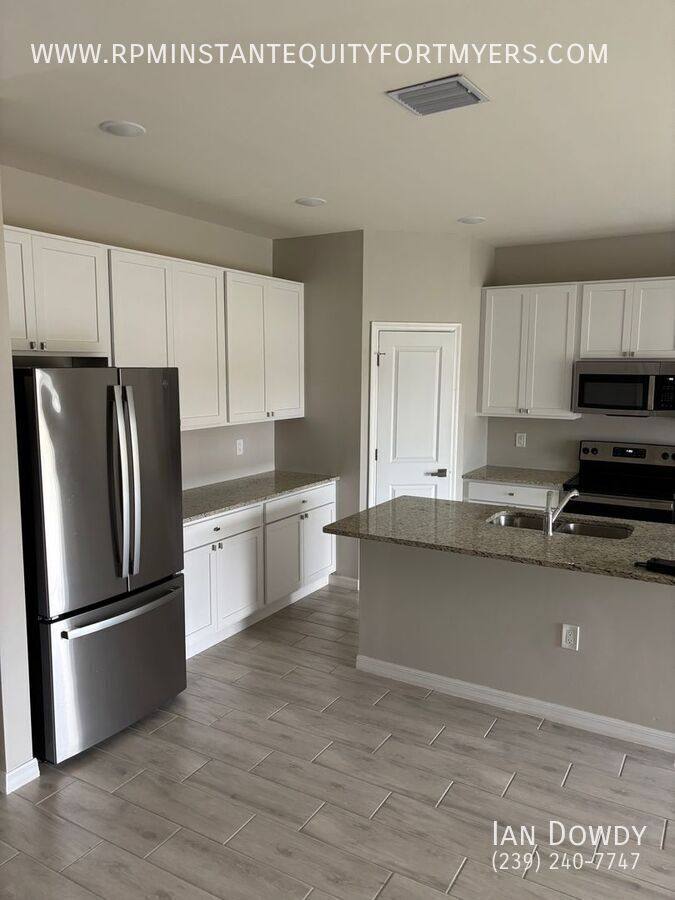 Apartment for rent at 706 Hightower Ave S, Lehigh Acres, FL 33973