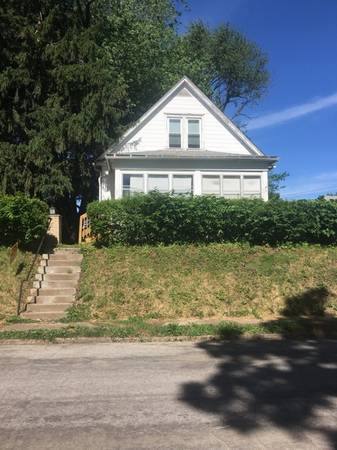 House for rent at 1310 26th St, Rock Island, IL 61201