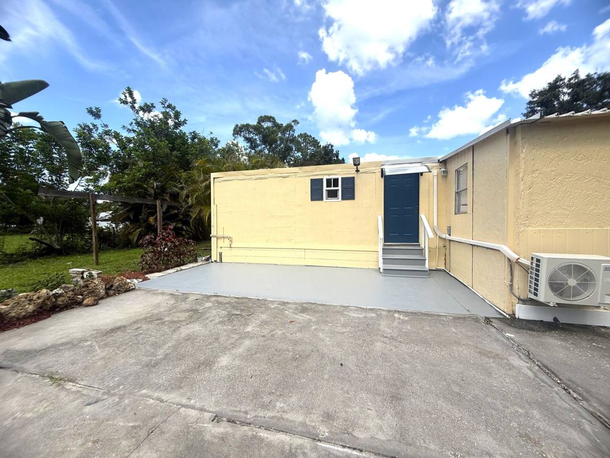 Apartment for rent at 8239 Suncoast Dr, North Fort Myers, FL 33917