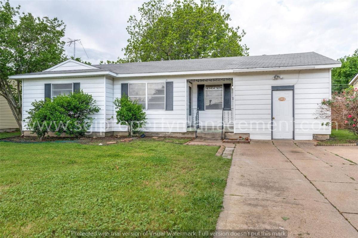 House for rent at 1623 Milner Rd, Irving, TX 75061