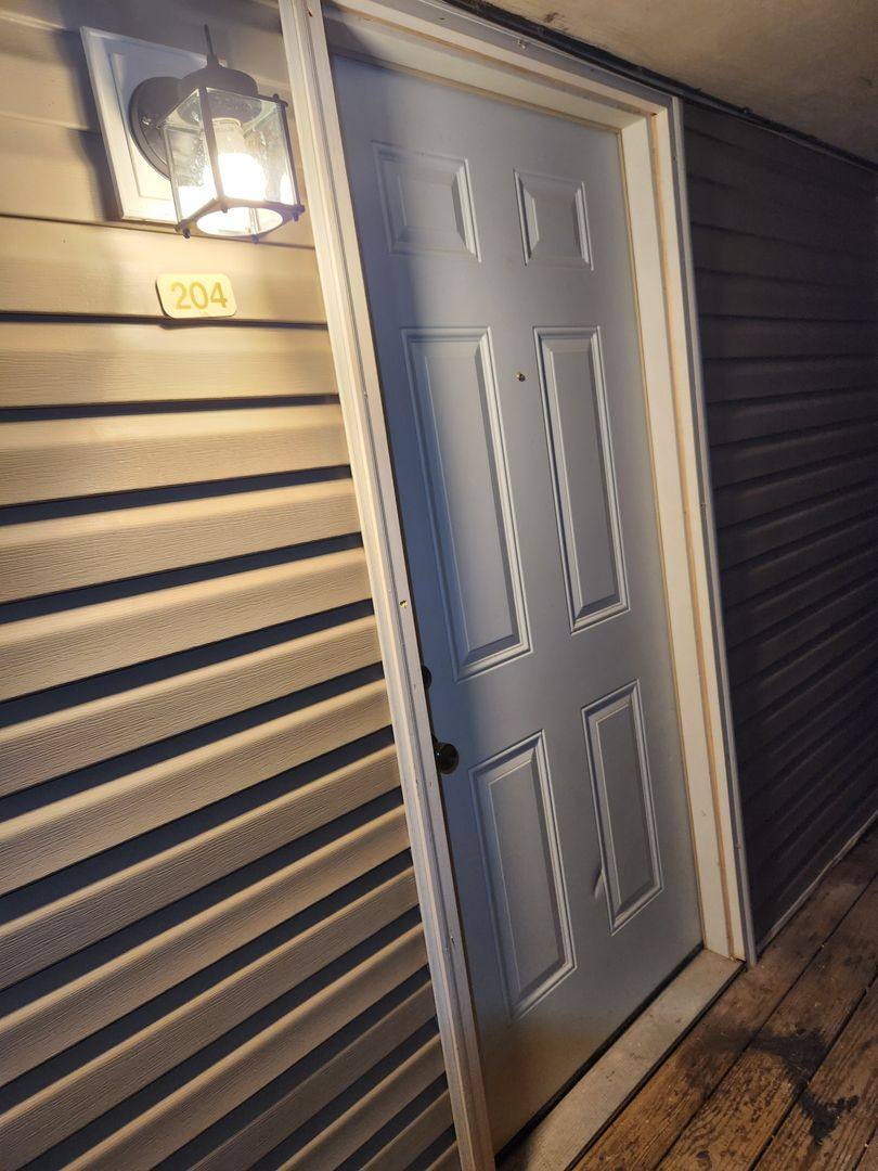 Apartment for rent at 1104 W McCarty, Jefferson City, MO 65109
