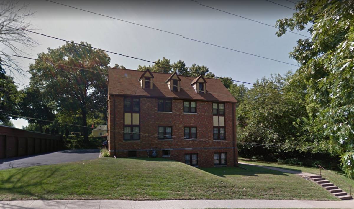 Apartment for rent at 2720 11th Ave, Moline, IL 61265