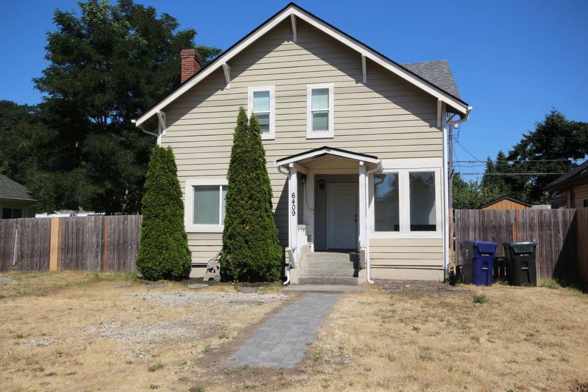 Apartment for rent at 6409 S Mullen St, Tacoma, WA 98409