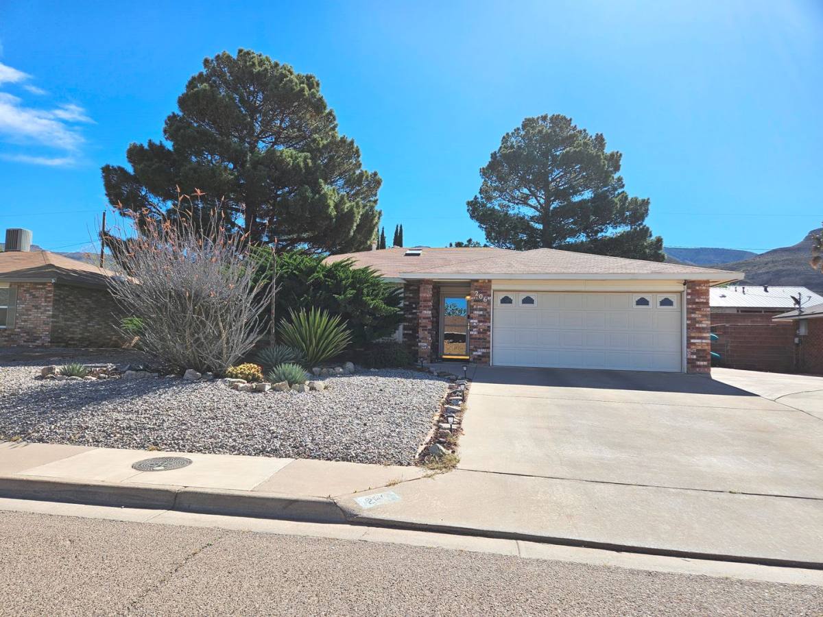 House for rent at 206 Sunrise Ave, Alamogordo, NM 88310
