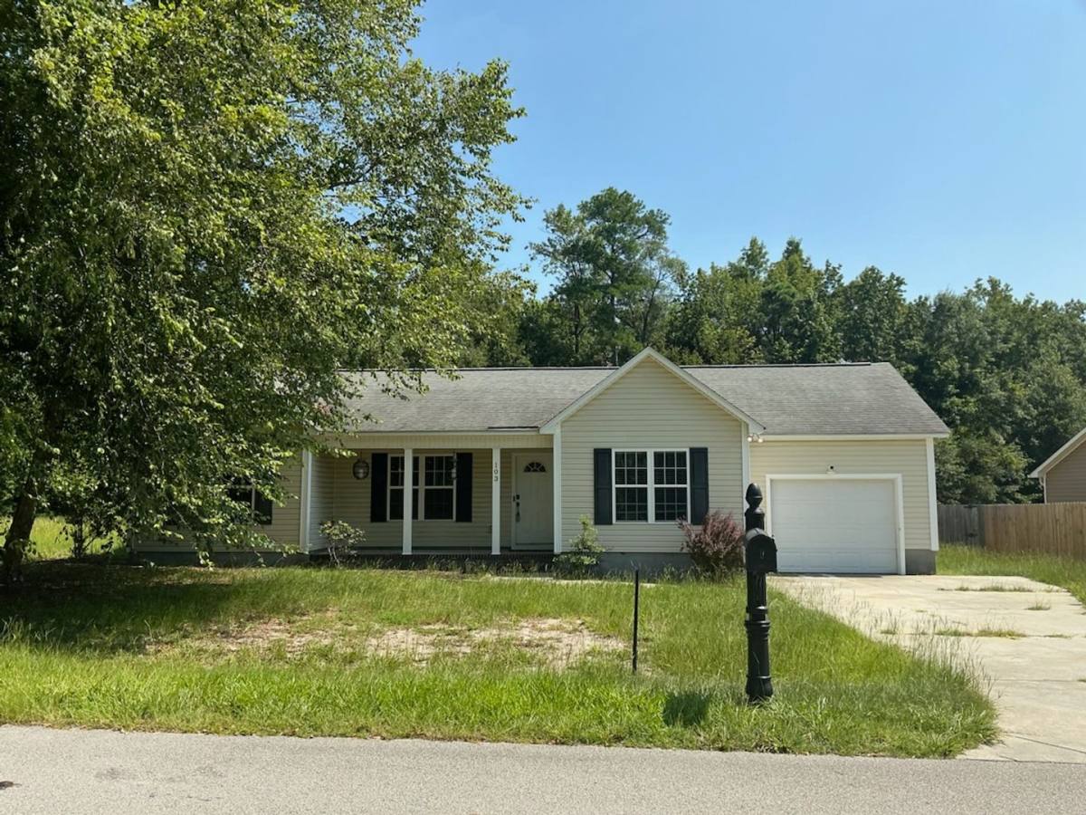House for rent at 103 Worvin Lane, Richlands, NC 28574