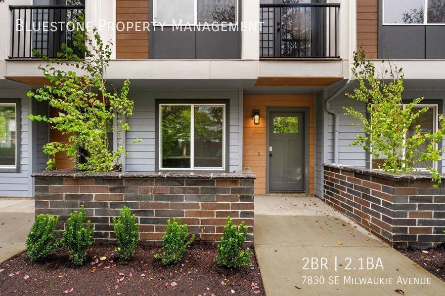 Townhouse for rent at 7830 SE Milwaukie Ave, Portland, OR 97202