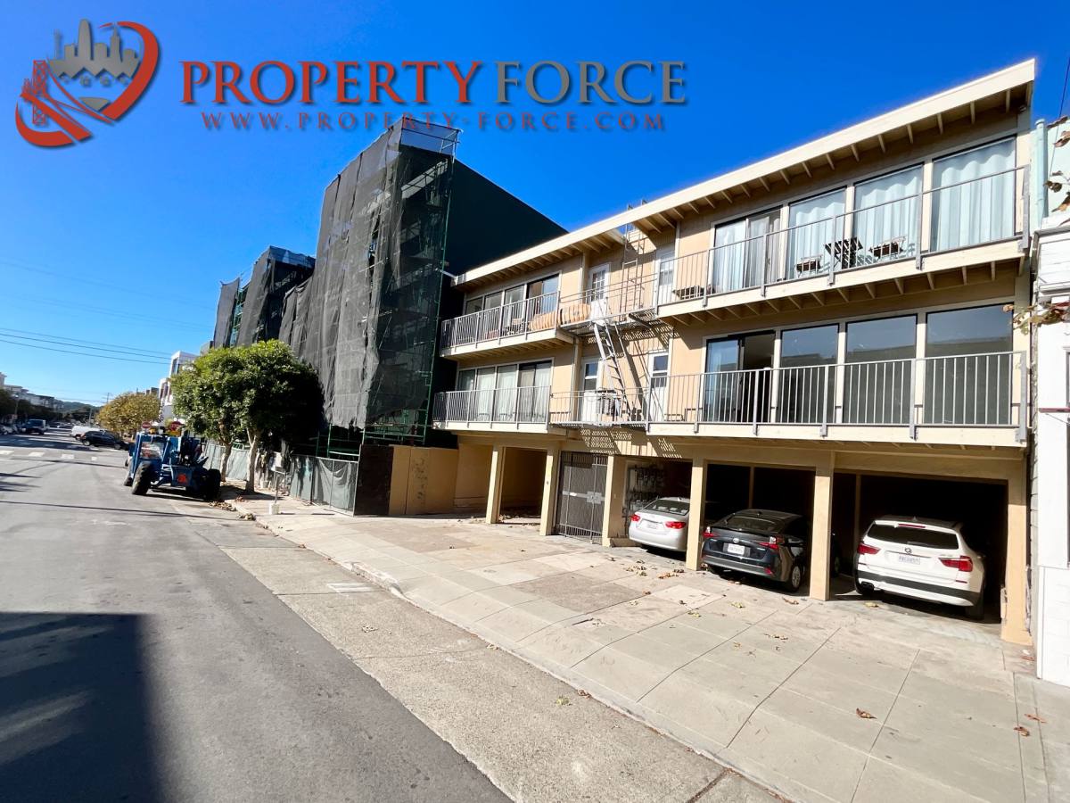 Apartment for rent at 4131 California St, San Francisco, CA 94118