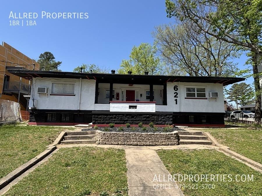 Apartment for rent at 621 N Leverett #6, Fayetteville, AR 72701