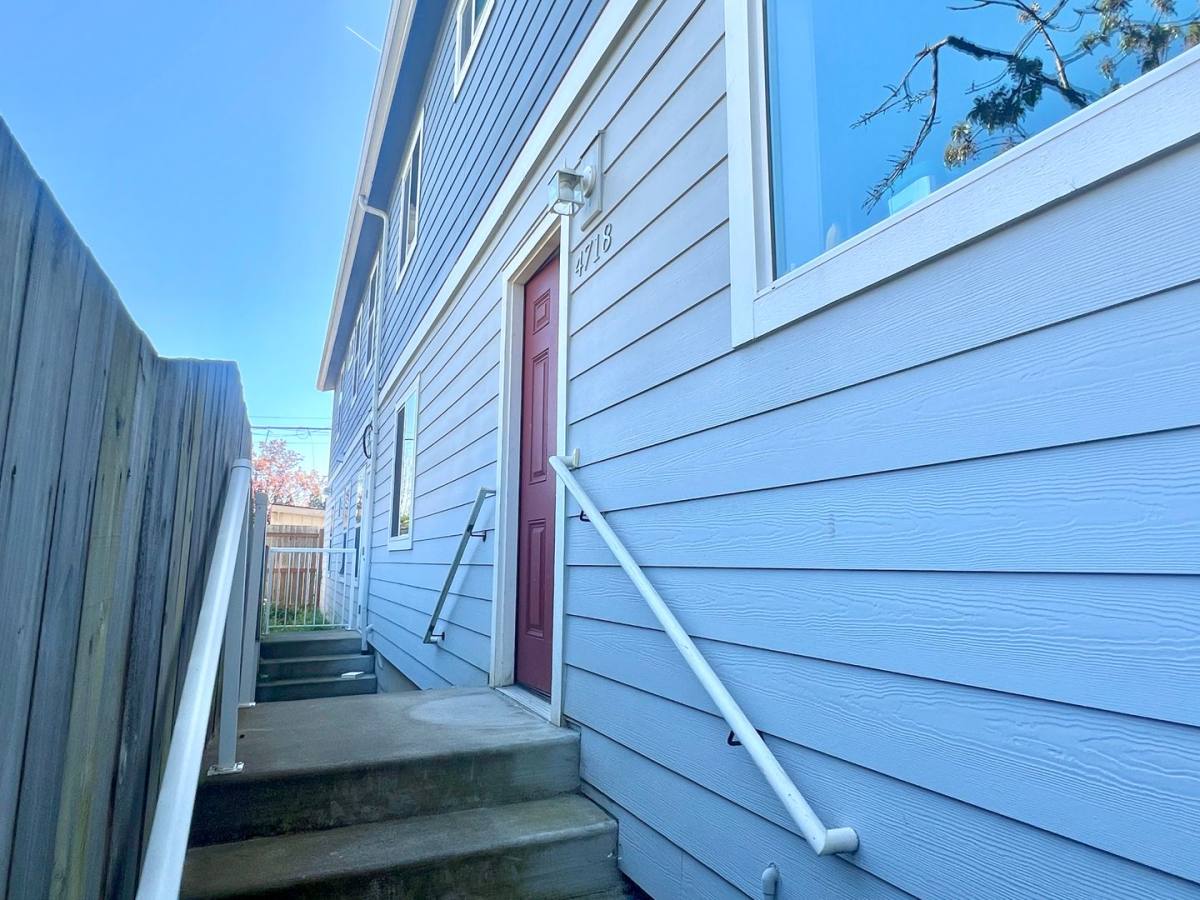 Apartment for rent at 4718, 4720, 4722, 4724 SE, Portland, OR 97206