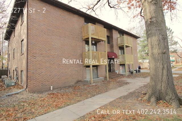 Apartment for rent at 2527 H St #2, Lincoln, NE 68510