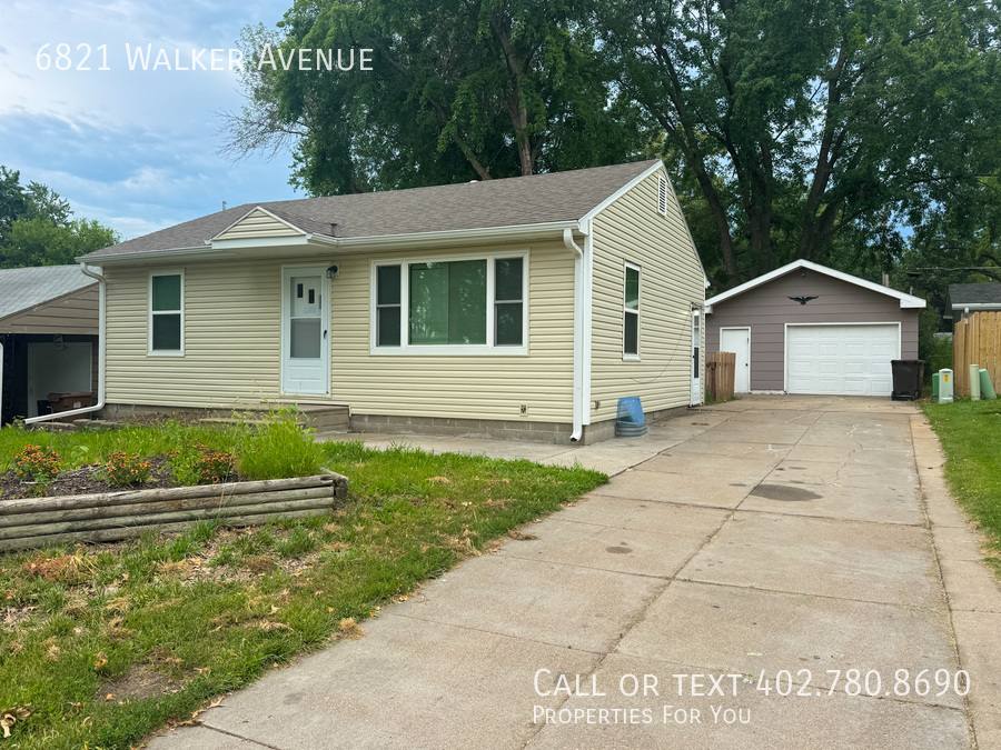 House for rent at 6821 Walker Ave, Lincoln, NE 68507