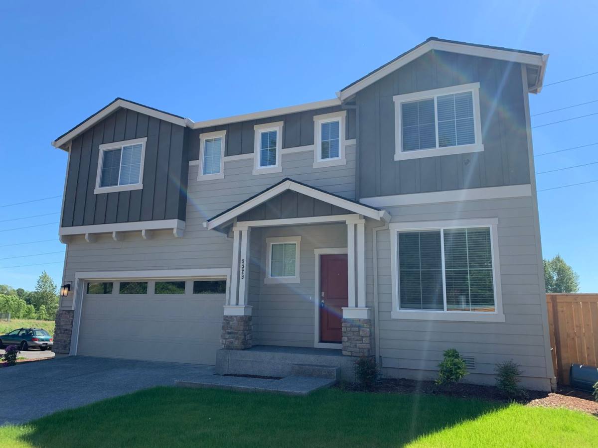 House for rent at 9329 N Alder St, Camas, WA 98607
