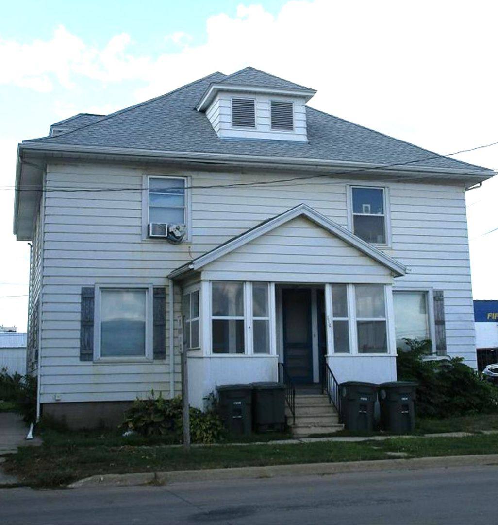 Apartment for rent at 516 - 518 W, Waterloo, IA 50701
