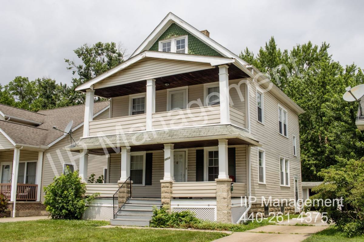 Apartment for rent at 9903 Sladden Ave #UP, Cleveland, OH 44125