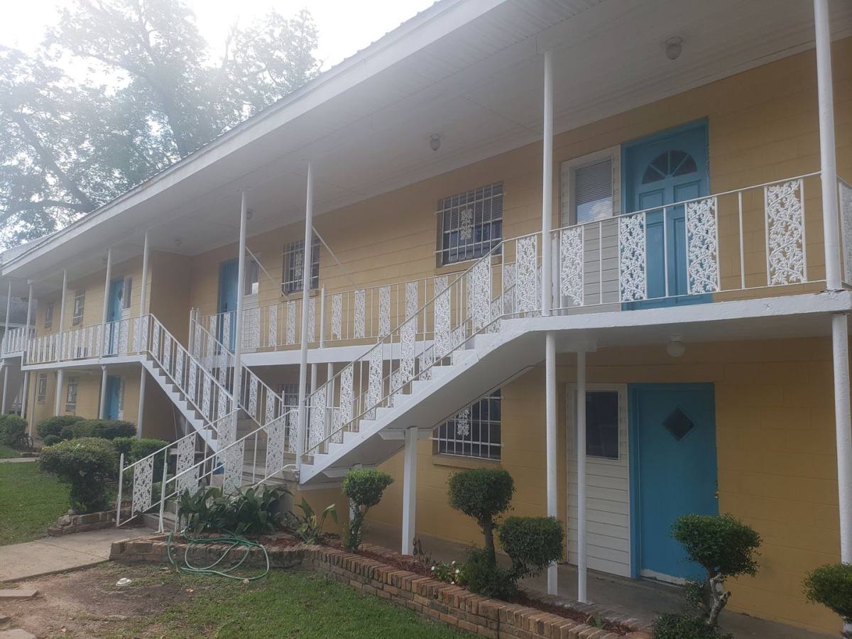 Apartment for rent at 318-332 W Harrison St, Tallahassee, FL 32301