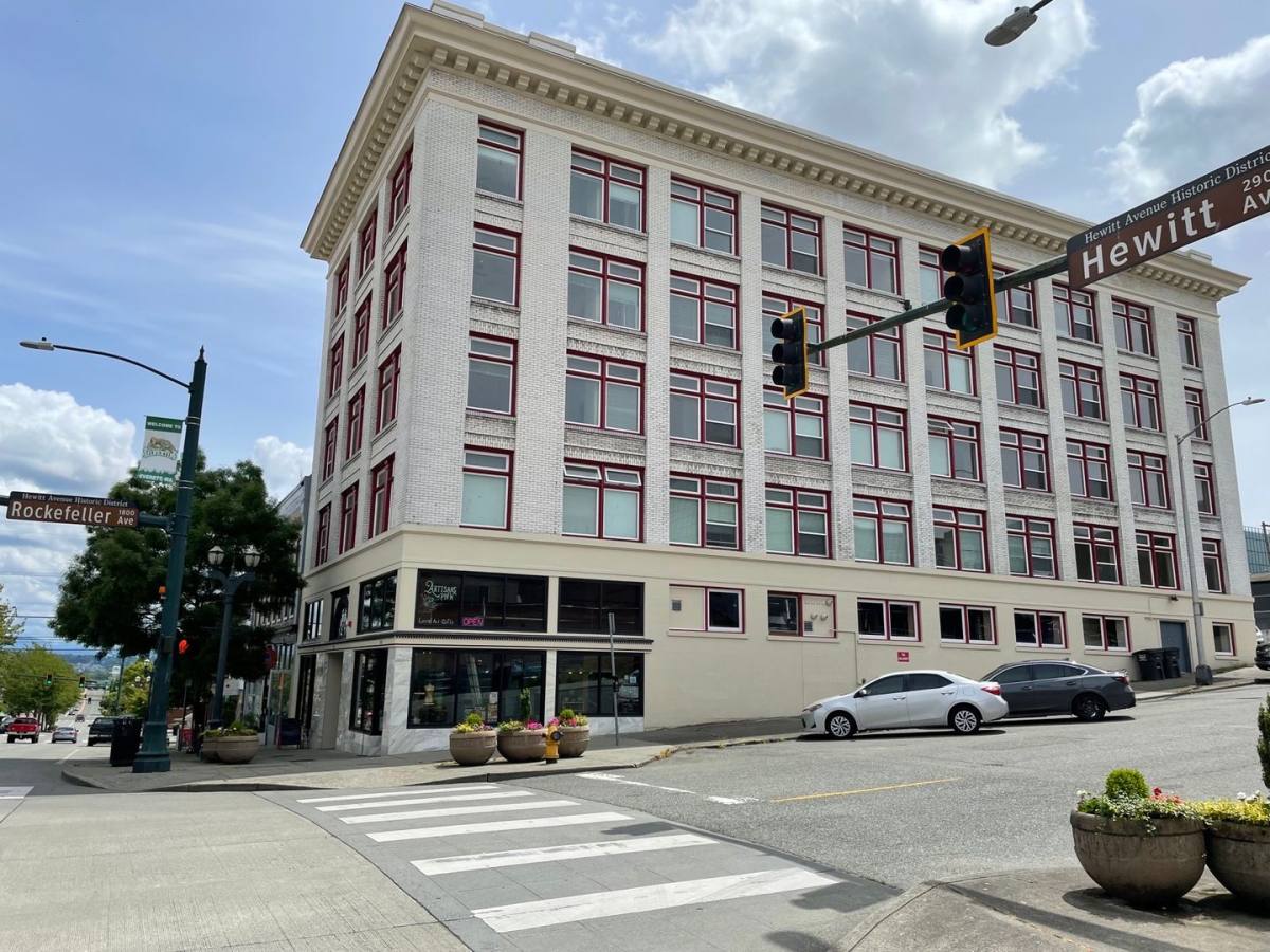 Apartment for rent at 1804 Hewitt Ave, Everett, WA 98201