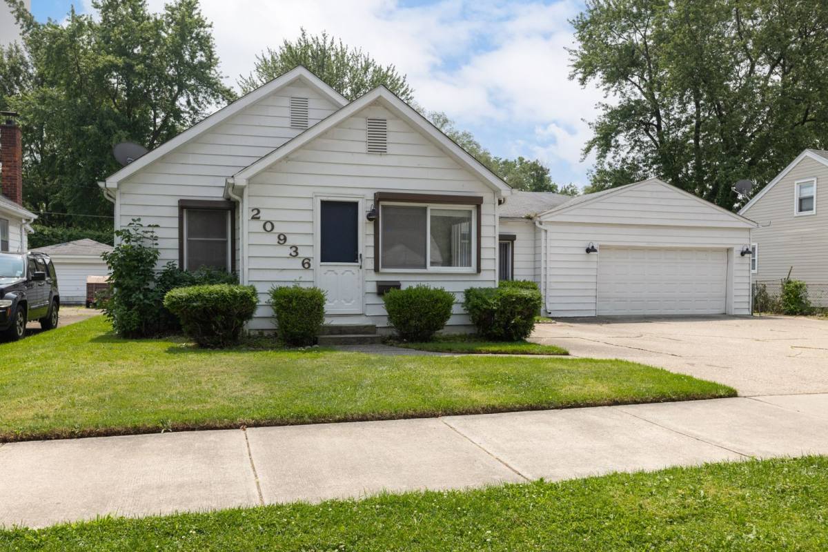 House for rent at 20936 Ridgemont, Harper Woods, MI 48225