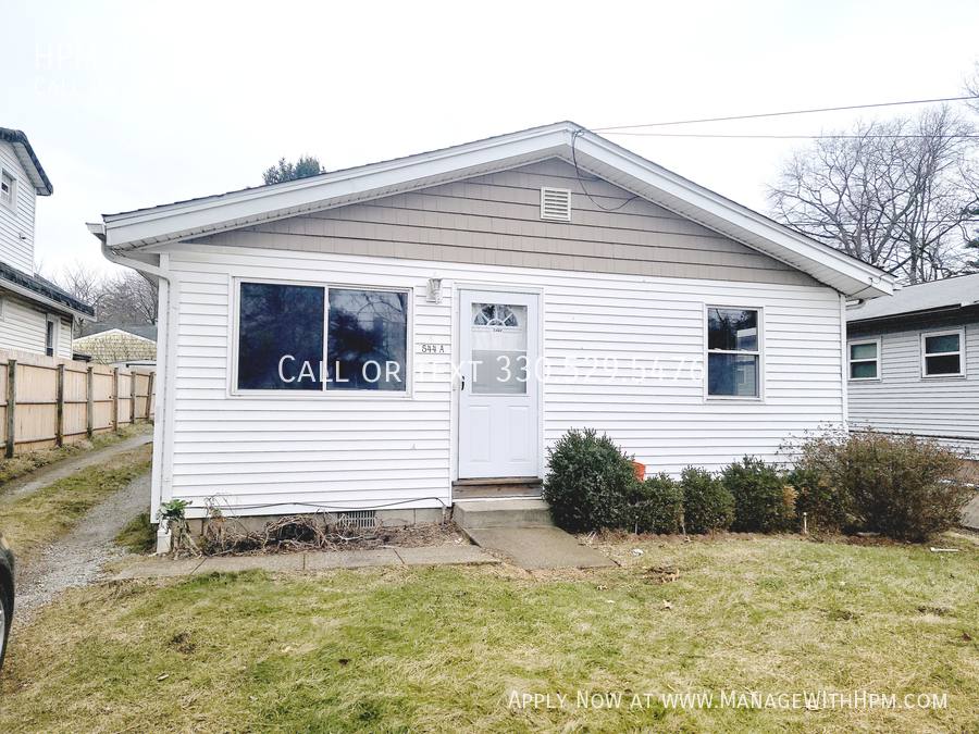Apartment for rent at 544 Baltimore #A, Akron, OH 44305