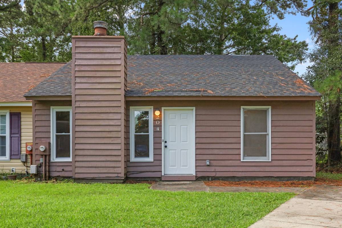 House for rent at 204 Corey Court, Jacksonville, NC 28546