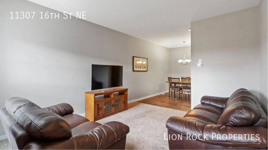 Townhouse for rent at 11307 16th St NE, Saint Michael, MN 55376