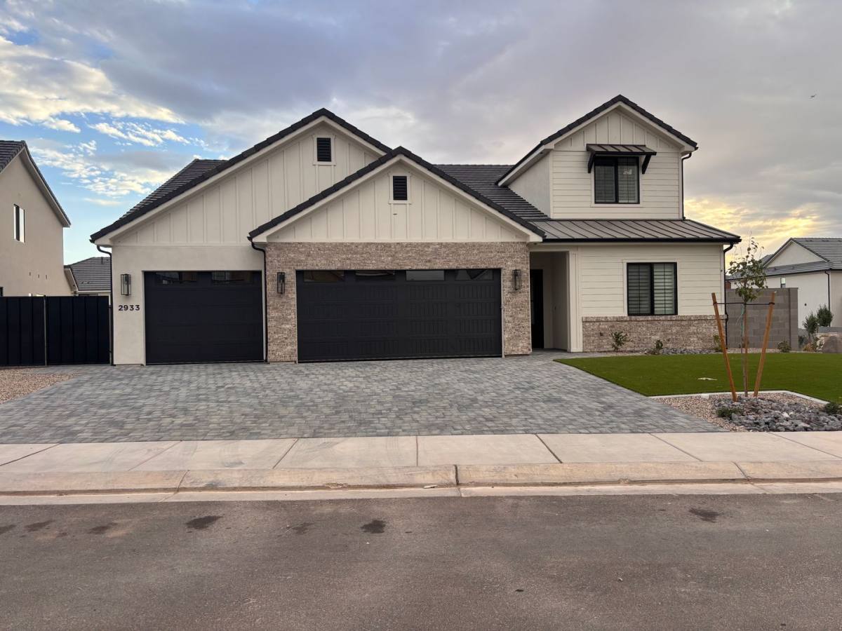 House for rent at 2933 E Yavin Way, Saint George, UT 84790
