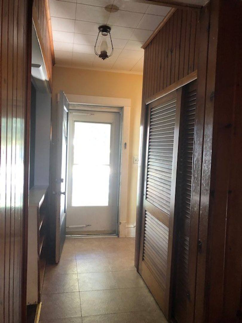 House for rent at 2506 33rd Ave, Rock Island, IL 61201