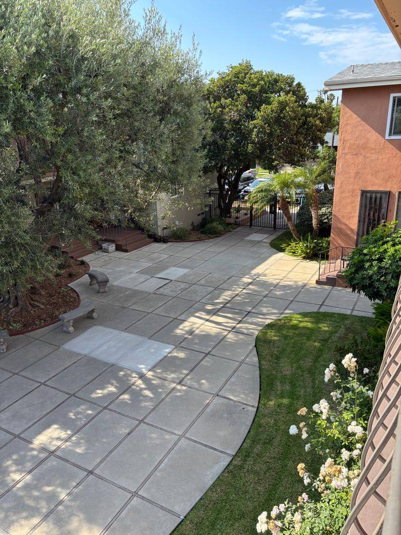 Apartment for rent at 1030 E 2nd St, Long Beach, CA 90802