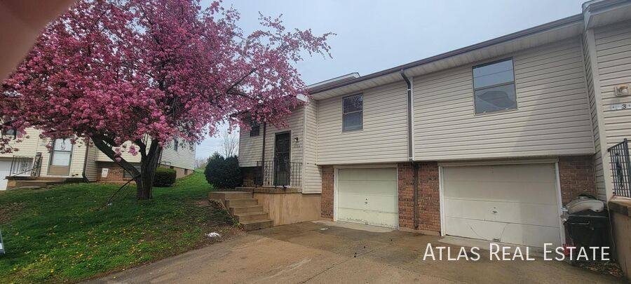 Apartment for rent at 17312 E 48th Terrace Court S, Independence, MO 64055