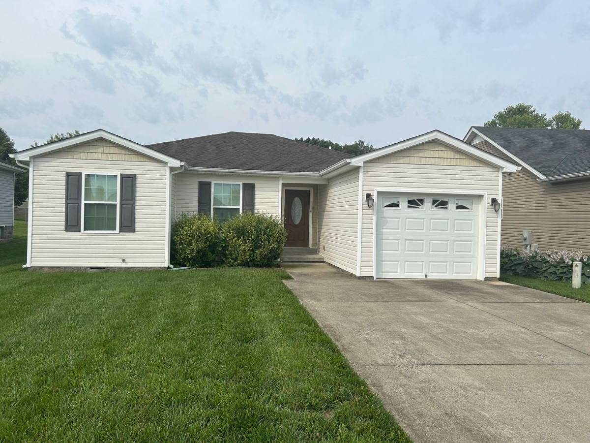 House for rent at 925 Sailor Ave, Bowling Green, KY 42101
