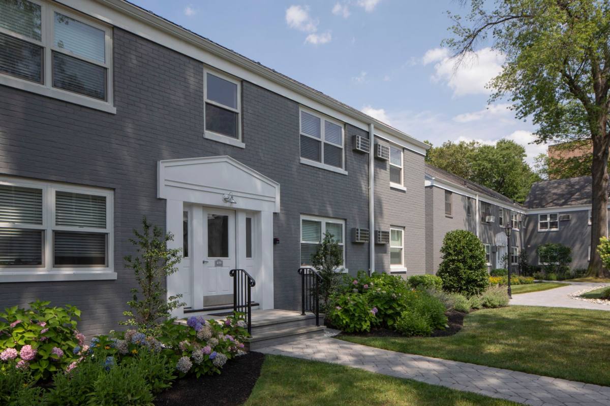 Apartment for rent at 405 - 425 Broad Ave, Leonia, NJ 07605