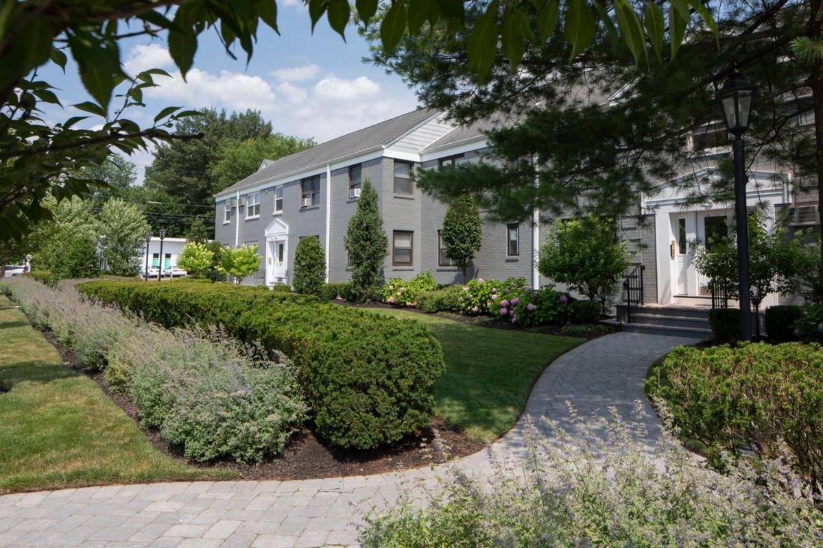 Apartment for rent at 405 - 425 Broad Ave, Leonia, NJ 07605