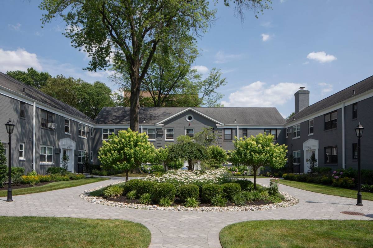 Apartment for rent at 405 - 425 Broad Ave, Leonia, NJ 07605