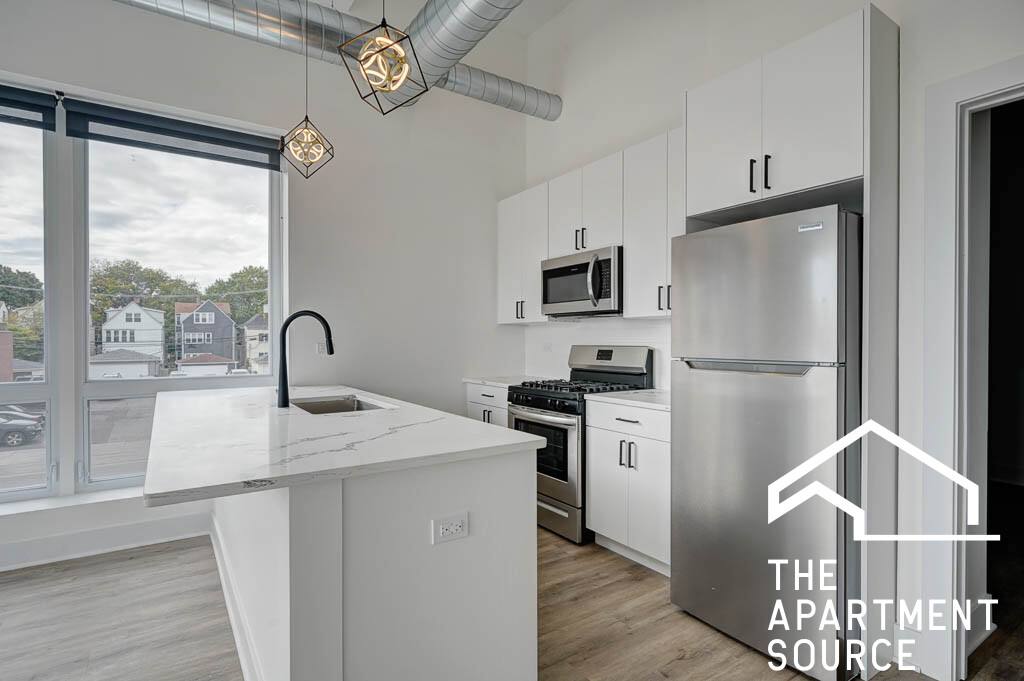 Apartment for rent at 4731 N Western Ave #205, Chicago, IL 60625
