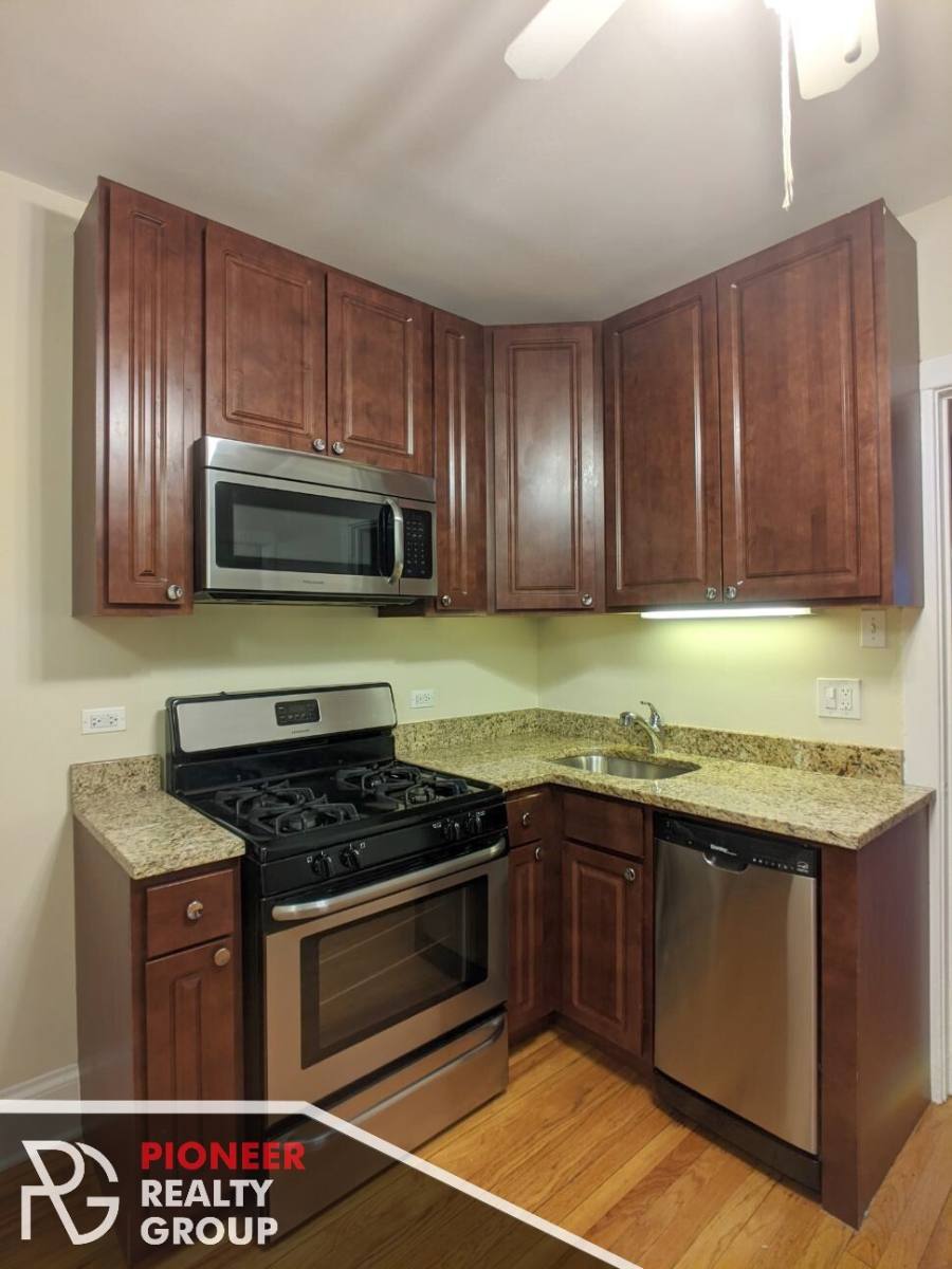 Apartment for rent at 2100 W Ainslie #W1, Chicago, IL 60625