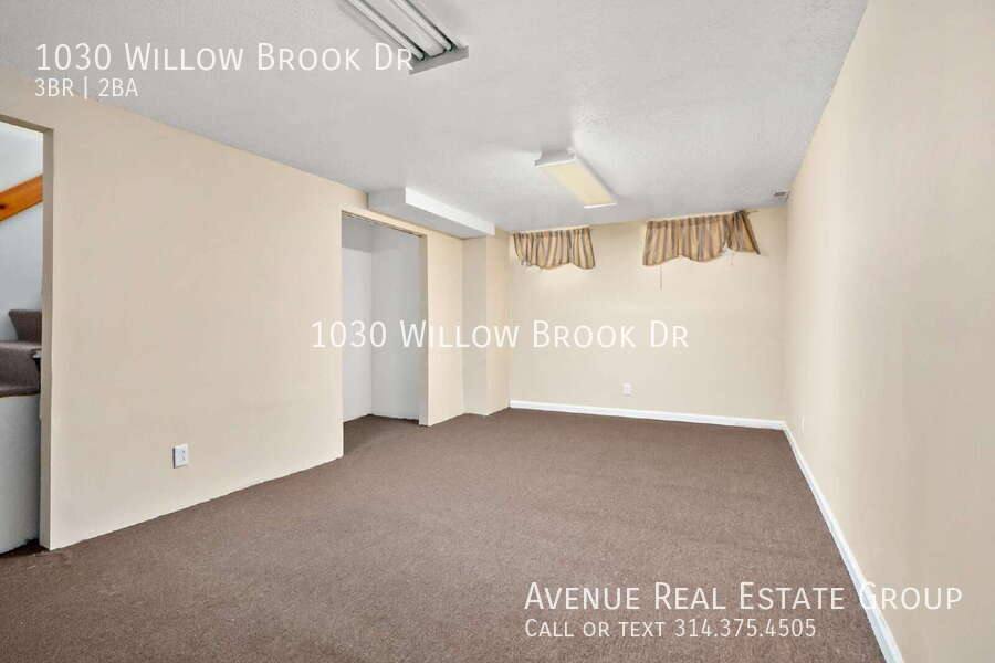 Townhouse for rent at 1030 Willow Brook Dr, Saint Louis, MO 63146
