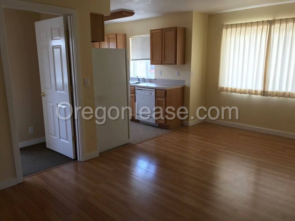 Townhouse for rent at 1635 Patterson Alley, Eugene, OR 97401