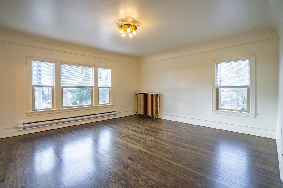 Apartment for rent at 260 NE 45th St, Seattle, WA 98105