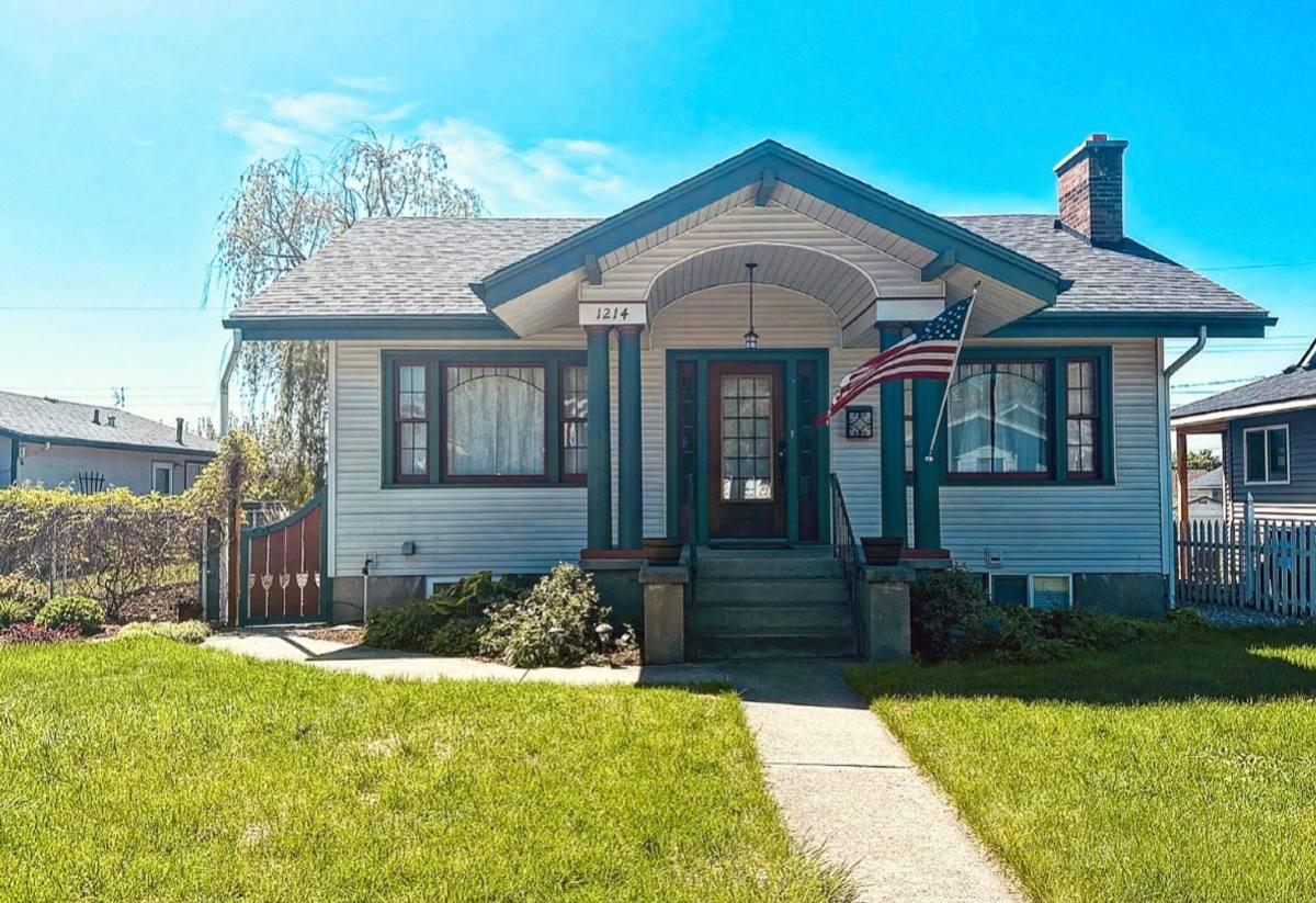 Apartment for rent at 1212-1214 E Illinois Ave, Spokane, WA 99207