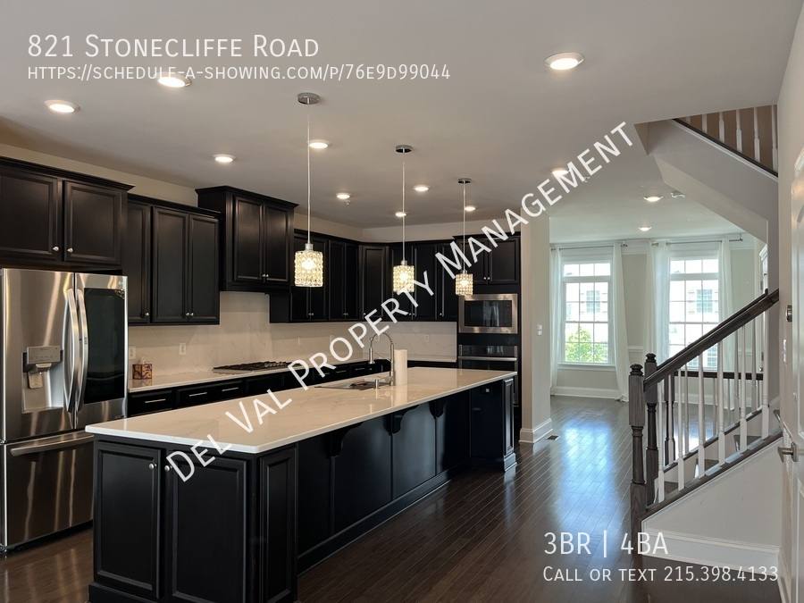 Townhouse for rent at 821 Stonecliffe Rd, Malvern, PA 19355