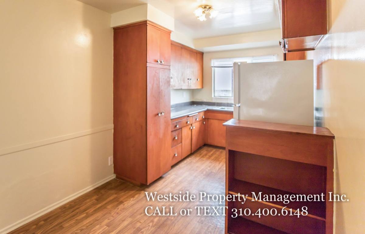 Apartment for rent at 808 6th St #4, Santa Monica, CA 90403